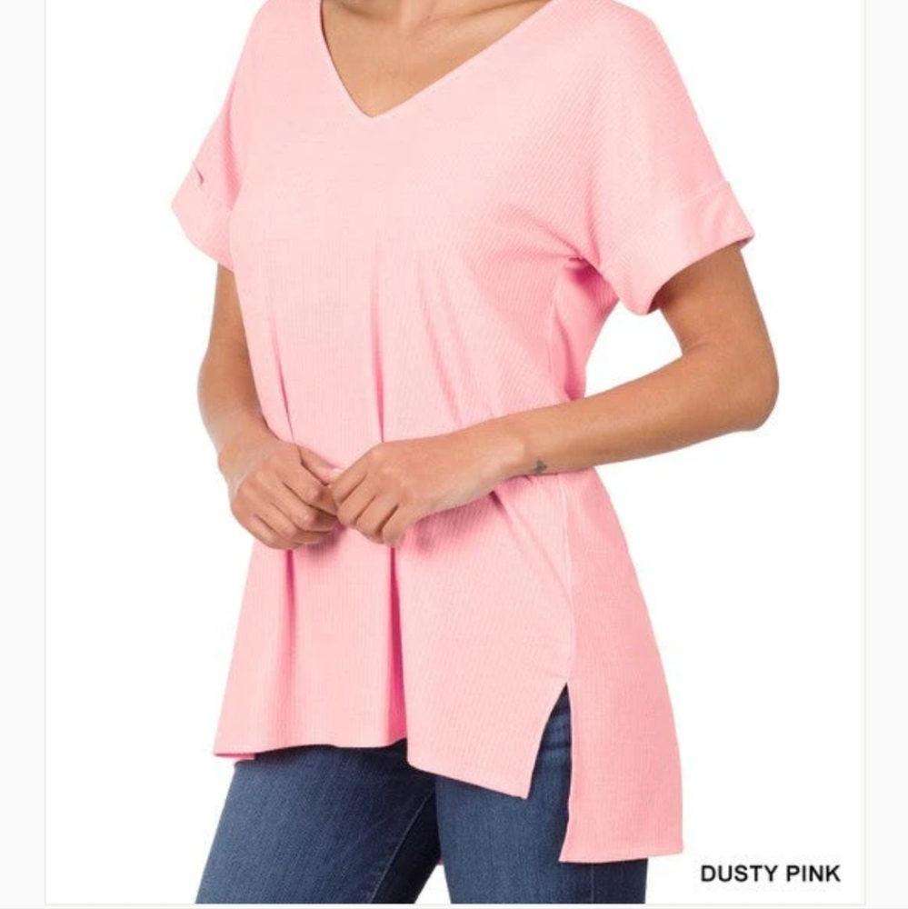 Womens 2X soft ribbed knit tee. Pink with side slits, cuffed sleeve.